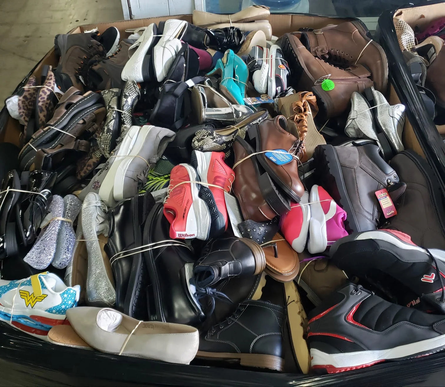 Shoes Pallet – LOT ID: 240938 – Untested Customer Return
