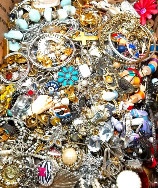 Jewelry Surprise Box – Earrings, Necklaces & More